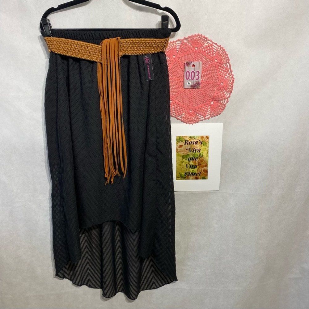 No Boundaries High/Low Black Skirt with Belt - Picture 2 of 7
